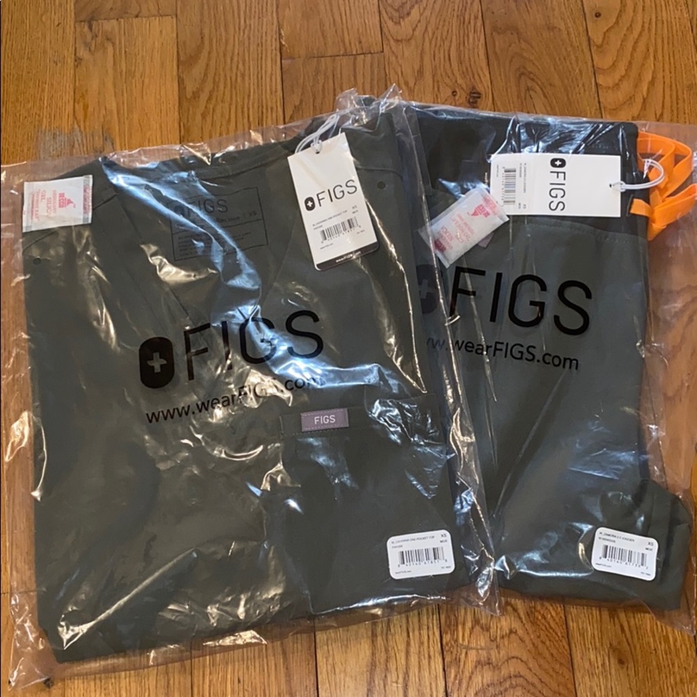 FIGS MOSS scrubs set XS (catarina + Zamora)